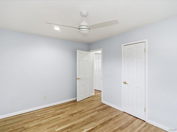 1040 Brookside Avenue, Uniondale NY 11553