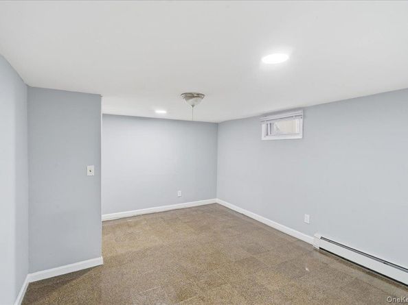 1040 Brookside Avenue, Uniondale NY 11553