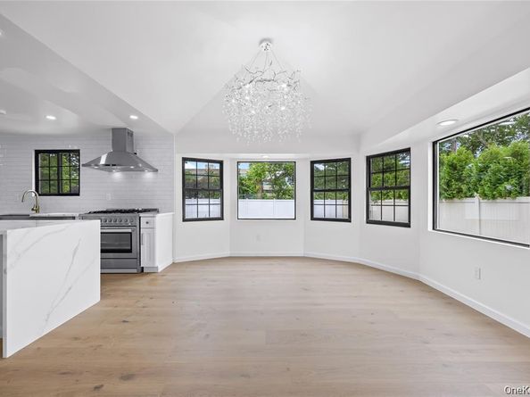 26 Roseanne Drive, Woodbury NY 11797