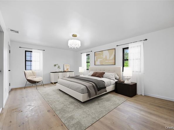 26 Roseanne Drive, Woodbury NY 11797