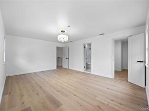 26 Roseanne Drive, Woodbury NY 11797