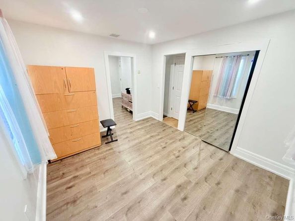 14 Parsons Drive, Hempstead NY 11550