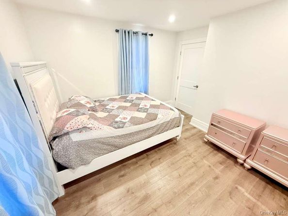 14 Parsons Drive, Hempstead NY 11550