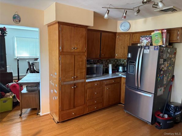 3 Somerset Court, East Setauket NY 11733