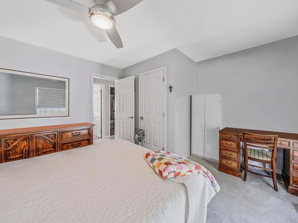 1407 Middle Road 258, Calverton NY 11933