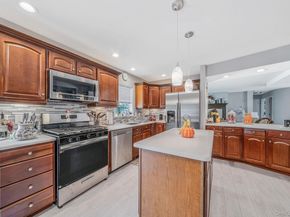 1407 Middle Road 258, Calverton NY 11933