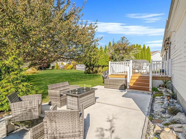 1407 Middle Road 258, Calverton NY 11933