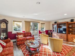 10 Glen Hollow Drive C1, Holtsville NY 11742
