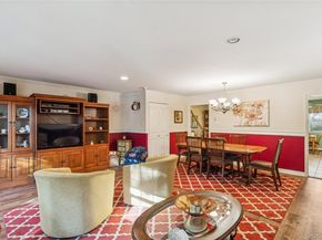 10 Glen Hollow Drive C1, Holtsville NY 11742