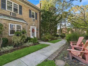 10 Glen Hollow Drive C1, Holtsville NY 11742