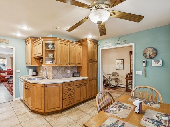 10 Glen Hollow Drive C1, Holtsville NY 11742