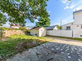 129 Cochran Place, Valley Stream NY 11581