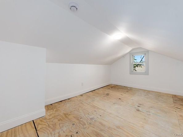 129 Cochran Place, Valley Stream NY 11581