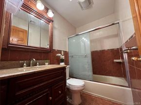 7611 270th Street, New Hyde Park NY 11040