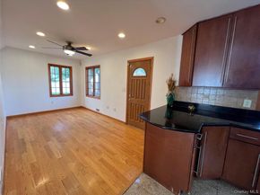 7611 270th Street, New Hyde Park NY 11040