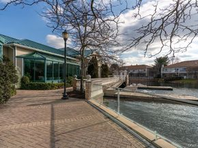 174 Sagamore Drive, Plainview NY 11803