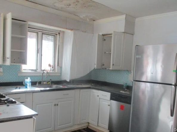 4 Evans Street, Coram NY 11727