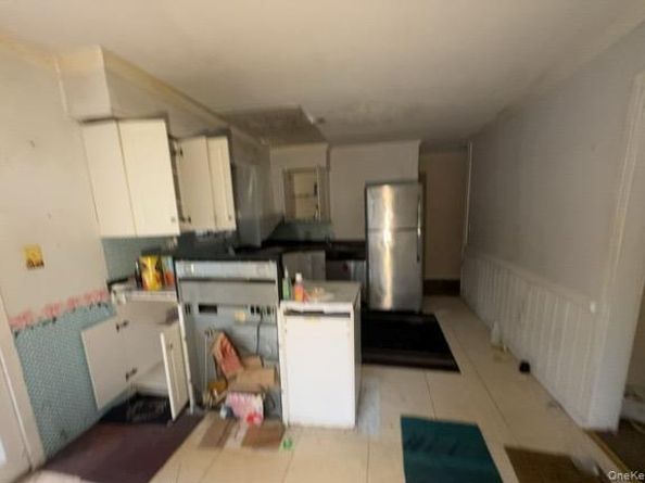 4 Evans Street, Coram NY 11727