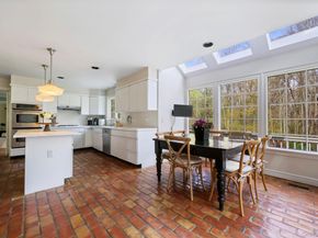 5 Deerfield Lane, Scarsdale NY 10583