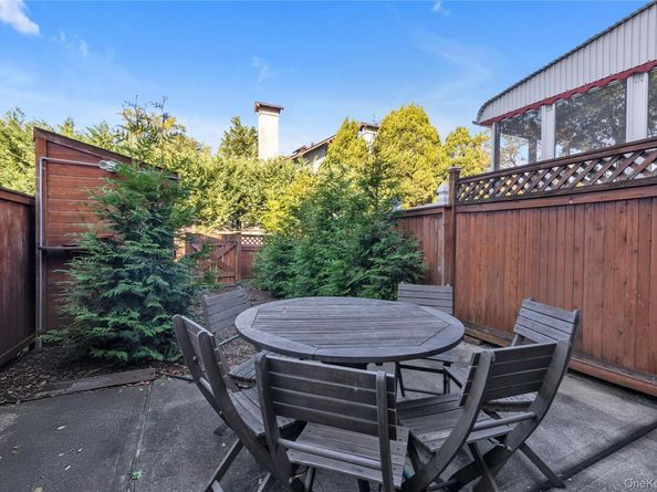 7-16 160th Street, Whitestone NY 11357