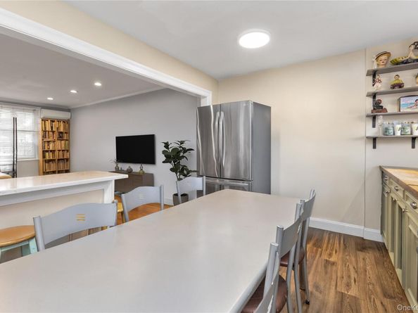 7-16 160th Street, Whitestone NY 11357