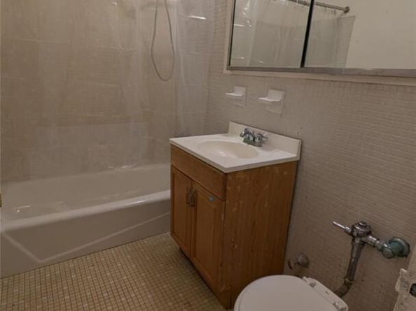 7 Balint Drive 427, Yonkers NY 10710