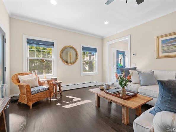 90 17th Avenue, Sea Cliff NY 11579