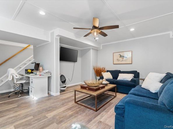 90 17th Avenue, Sea Cliff NY 11579