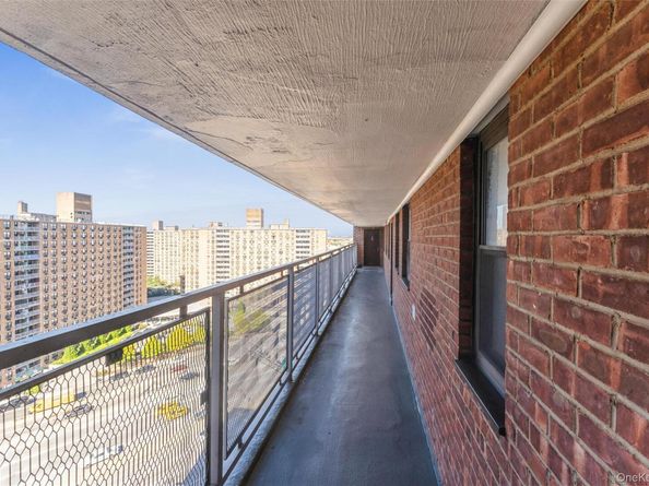 61-15 98th Street H16, Rego Park NY 11374
