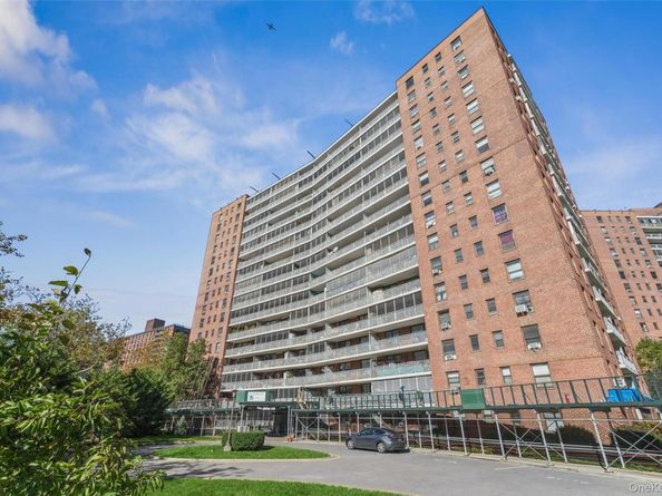 61-15 98th Street H16, Rego Park NY 11374