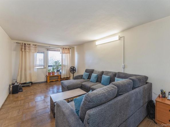 61-15 98th Street H16, Rego Park NY 11374