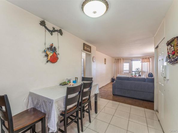 61-15 98th Street H16, Rego Park NY 11374