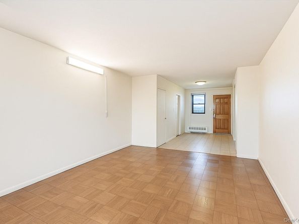 61-15 98th Street H16, Rego Park NY 11374
