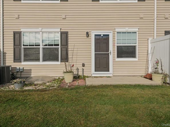 37 Weatherby Lane, Central Islip NY 11722