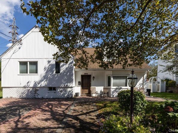 504 Saddle Ridge Road, Woodmere NY 11598