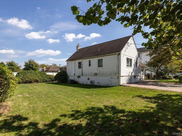 504 Saddle Ridge Road, Woodmere NY 11598