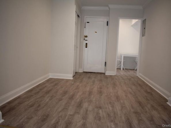 61 White Oak 4B, New Rochelle NY 10801