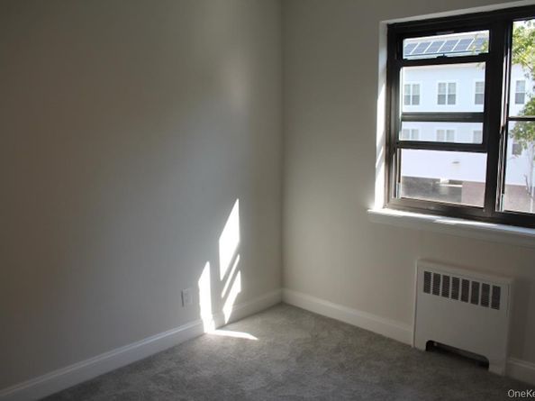 61 White Oak 4B, New Rochelle NY 10801