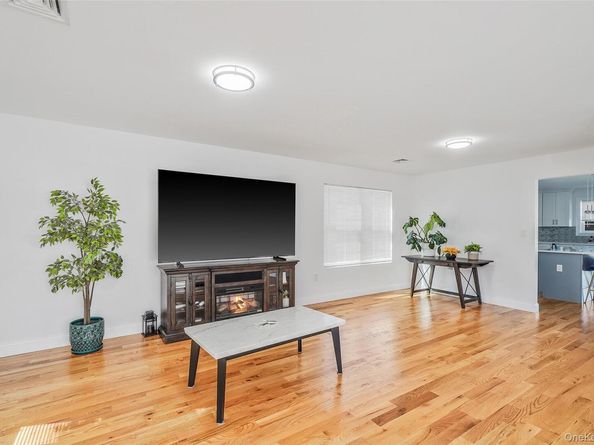 41 Eldridge Avenue, Hempstead NY 11550