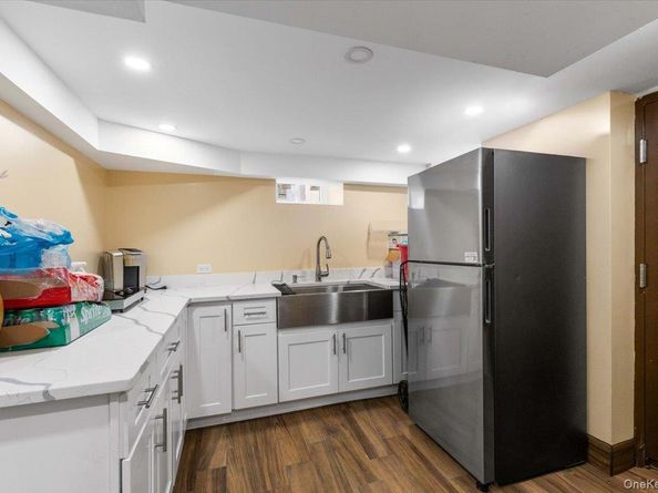 605 S 6th Avenue, Mount Vernon NY 10550
