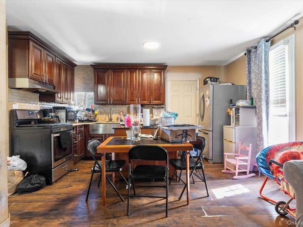 605 S 6th Avenue, Mount Vernon NY 10550