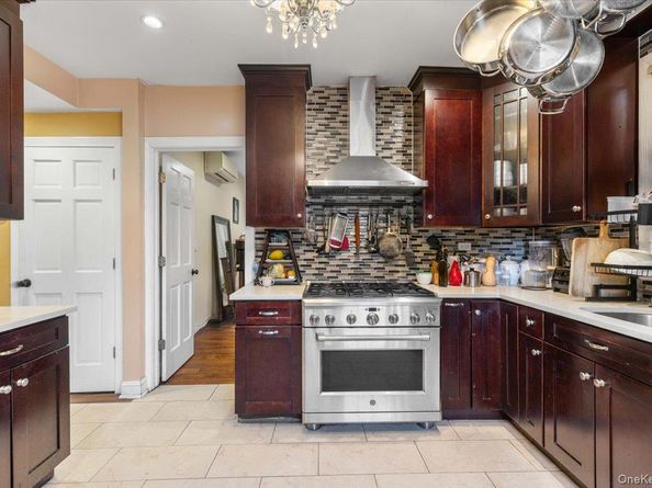 605 S 6th Avenue, Mount Vernon NY 10550
