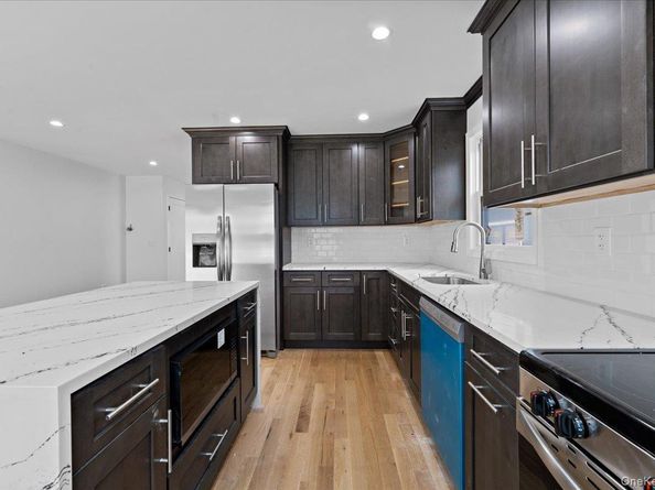 93 Thurton Place, Yonkers NY 10704