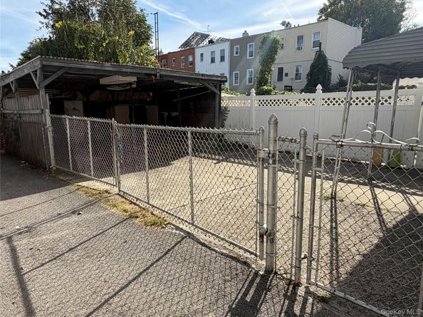 7812 95th Avenue, Ozone Park NY 11416