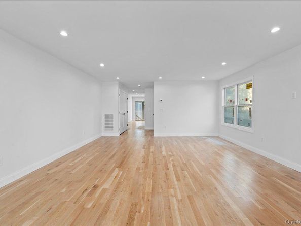 101 Thurton Place, Yonkers NY 10704