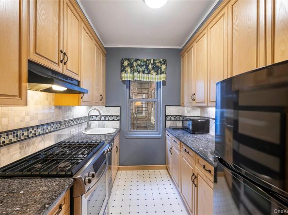 4445 Post Road 7E, Bronx NY 10471