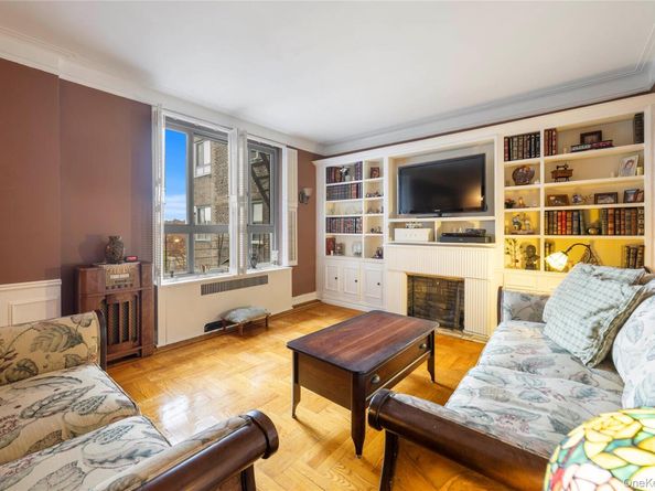 4445 Post Road 7E, Bronx NY 10471