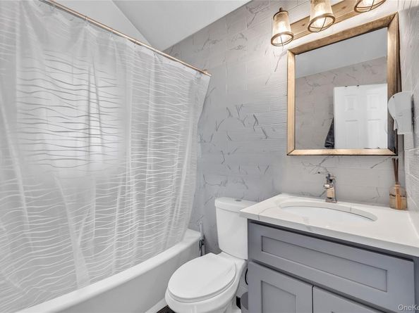 74 Weichers Avenue, Ronkonkoma NY 11779