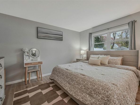 425 Blue Point Road, Farmingville NY 11738