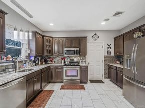 9 Paddock Lane, Medford NY 11763